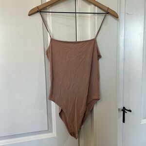 Forever 21 tan bodysuit size medium women’s summer shirt brown N393